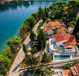 3 Bedroom Beachfront Villa with Heated Pool near Splitska, Brac Island Sleeps 6-8